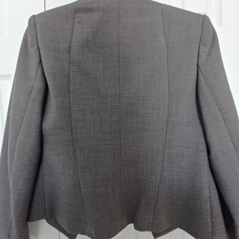 Ann Taylor women's suit jacket. - Picture 5 of 7